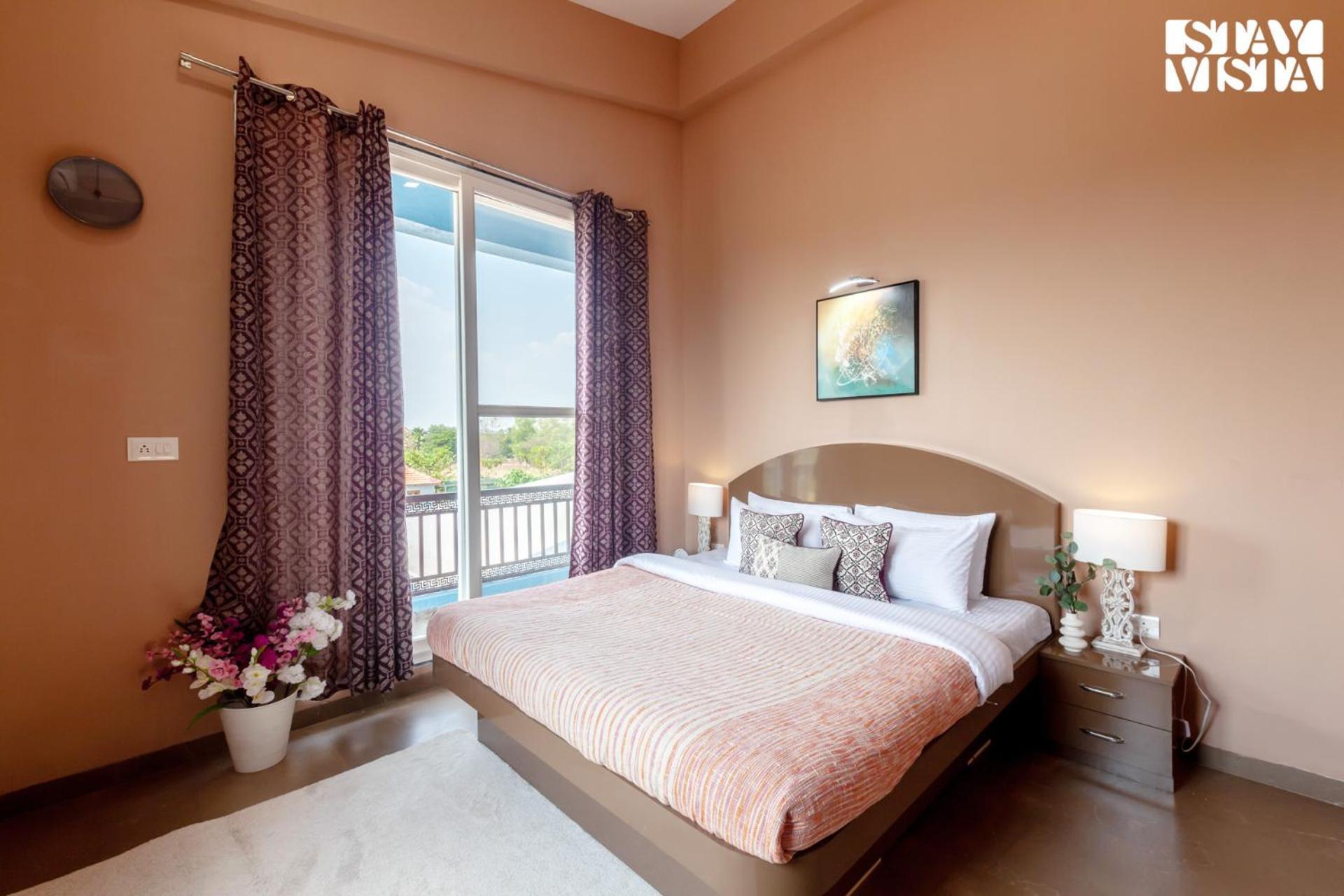 Stayvista'S Hillside Meadows - Mountainside Retreat With Farm View, Pool & Deck, Lawn & Gazebo Chinchavli Bagian luar foto
