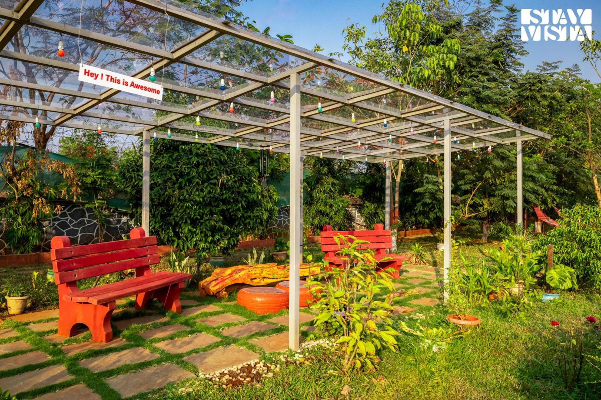 Stayvista'S Hillside Meadows - Mountainside Retreat With Farm View, Pool & Deck, Lawn & Gazebo Chinchavli Bagian luar foto